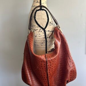 G.I.L.I. Brown and Red Shoulder Bag with Luxurious Texture